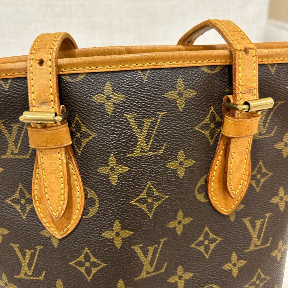 Louis Vuitton Monogram Petit Bucket 23 - Picture 7 of 16